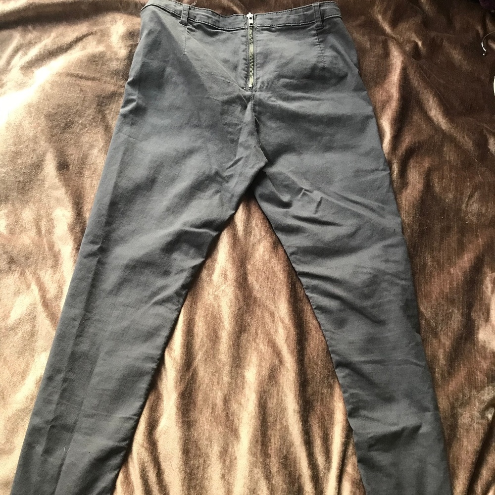 H&M cropped gray skinny jeans